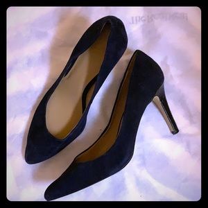 Navy suede Ann Taylor Pumps, Size 7.5